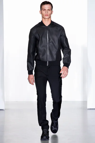 Look 10